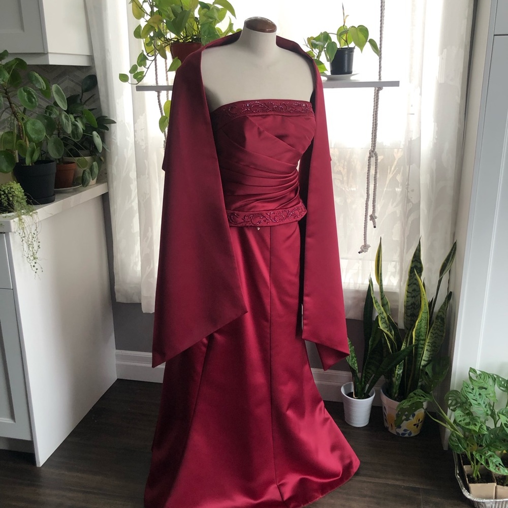 Red 2 piece evening gown with stole